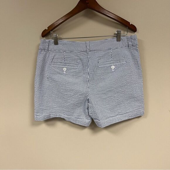 Ann Taylor blue and white seersucker 6 “ shorts size 12 - Picture 4 of 7